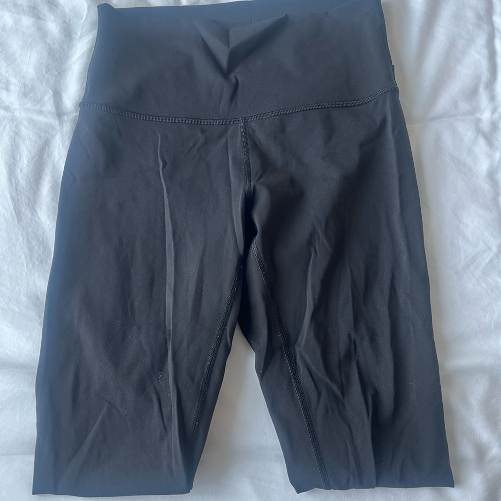 black wunder under lululemon leggings